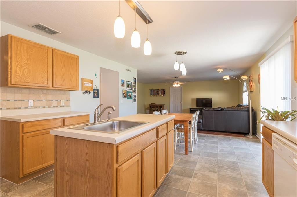 333 FISH HAWK DRIVE, WINTER HAVEN, Florida 33884, 6 Bedrooms Bedrooms, 11 Rooms Rooms,4 BathroomsBathrooms,Residential,For sale,FISH HAWK,P4718031