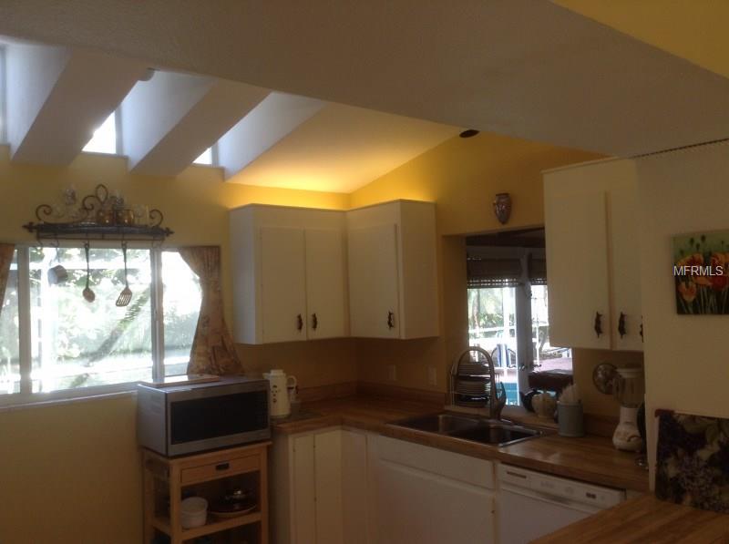 246 WOODLAND DRIVE, ENGLEWOOD, Florida 34223, 3 Bedrooms Bedrooms, 8 Rooms Rooms,2 BathroomsBathrooms,Residential,For sale,WOODLAND,W7636117