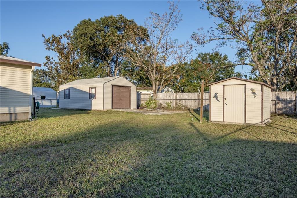 34440 OAK AVE, LEESBURG, Florida 34788, 2 Bedrooms Bedrooms, 6 Rooms Rooms,2 BathroomsBathrooms,Residential,For sale,OAK AVE,G4851558