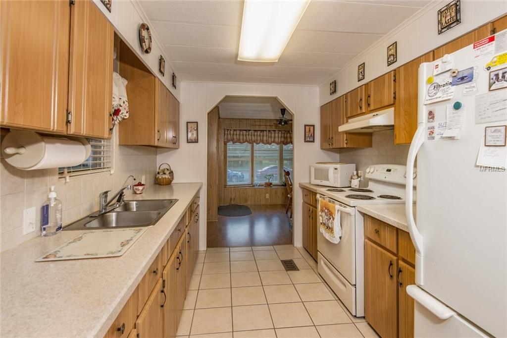 34440 OAK AVE, LEESBURG, Florida 34788, 2 Bedrooms Bedrooms, 6 Rooms Rooms,2 BathroomsBathrooms,Residential,For sale,OAK AVE,G4851558