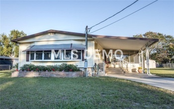 34440 OAK AVE, LEESBURG, Florida 34788, 2 Bedrooms Bedrooms, 6 Rooms Rooms,2 BathroomsBathrooms,Residential,For sale,OAK AVE,G4851558