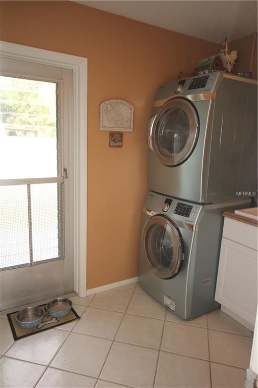 212 BLACKBURN ROAD, NOKOMIS, Florida 34275, 2 Bedrooms Bedrooms, 5 Rooms Rooms,2 BathroomsBathrooms,Residential,For sale,BLACKBURN,A4207236