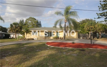 212 BLACKBURN ROAD, NOKOMIS, Florida 34275, 2 Bedrooms Bedrooms, 5 Rooms Rooms,2 BathroomsBathrooms,Residential,For sale,BLACKBURN,A4207236