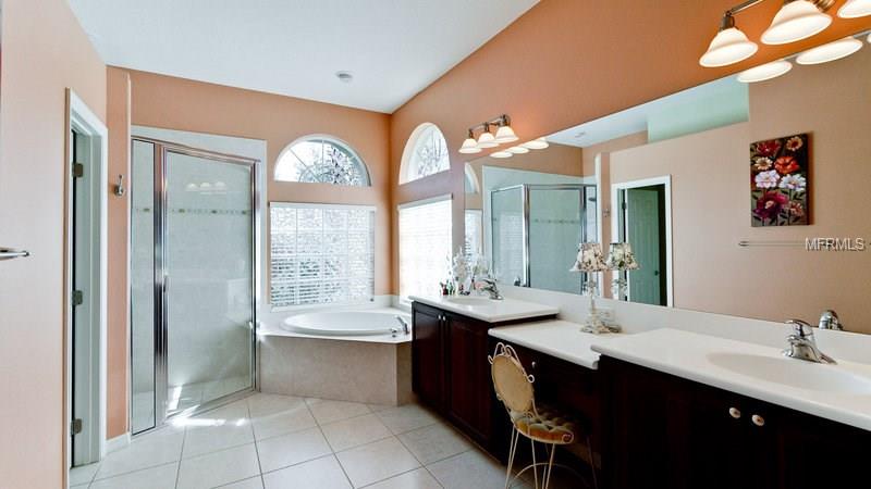 14742 2ND AVENUE CIRCLE NE, BRADENTON, Florida 34212, 4 Bedrooms Bedrooms, 10 Rooms Rooms,3 BathroomsBathrooms,Residential,For sale,2ND AVENUE,A4208205