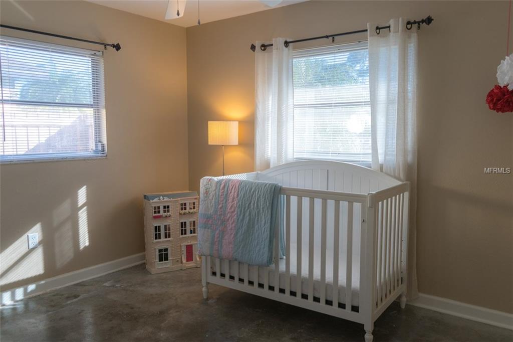 3917 CORONA LANE, SARASOTA, Florida 34232, 3 Bedrooms Bedrooms, 5 Rooms Rooms,2 BathroomsBathrooms,Residential,For sale,CORONA,A4204408