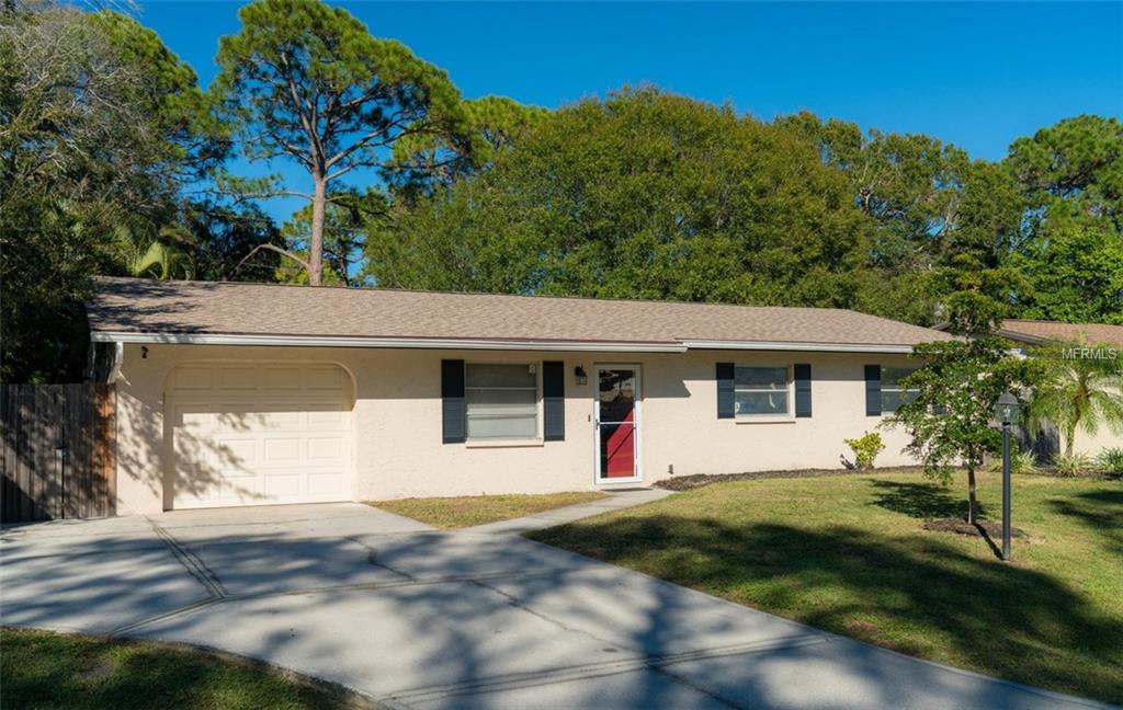 3917 CORONA LANE, SARASOTA, Florida 34232, 3 Bedrooms Bedrooms, 5 Rooms Rooms,2 BathroomsBathrooms,Residential,For sale,CORONA,A4204408