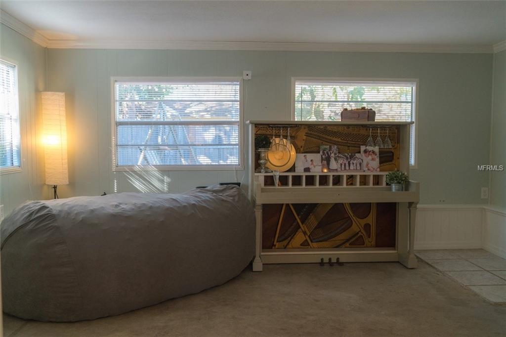 3917 CORONA LANE, SARASOTA, Florida 34232, 3 Bedrooms Bedrooms, 5 Rooms Rooms,2 BathroomsBathrooms,Residential,For sale,CORONA,A4204408