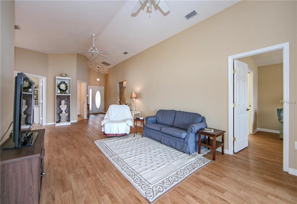 496 LAKE SUZANNE DRIVE, LAKE WALES, Florida 33859, 2 Bedrooms Bedrooms, 9 Rooms Rooms,2 BathroomsBathrooms,Residential,For sale,LAKE SUZANNE,P4718614