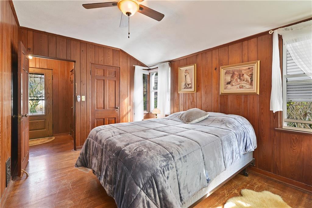 410 FLORIDA AVENUE, SAINT CLOUD, Florida 34769, 3 Bedrooms Bedrooms, 8 Rooms Rooms,2 BathroomsBathrooms,Residential,For sale,FLORIDA,S4856245