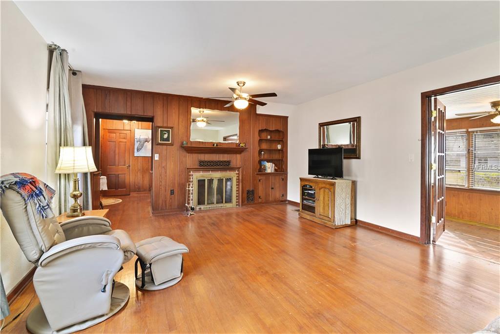 410 FLORIDA AVENUE, SAINT CLOUD, Florida 34769, 3 Bedrooms Bedrooms, 8 Rooms Rooms,2 BathroomsBathrooms,Residential,For sale,FLORIDA,S4856245