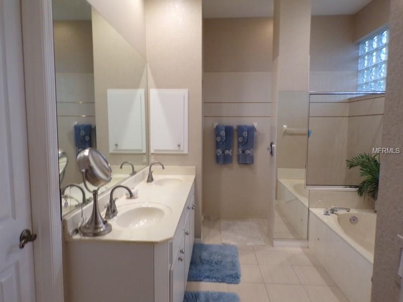 712 GRASSY OAKS DRIVE, VENICE, Florida 34293, 3 Bedrooms Bedrooms, 7 Rooms Rooms,2 BathroomsBathrooms,Residential,For sale,GRASSY OAKS,N5916129