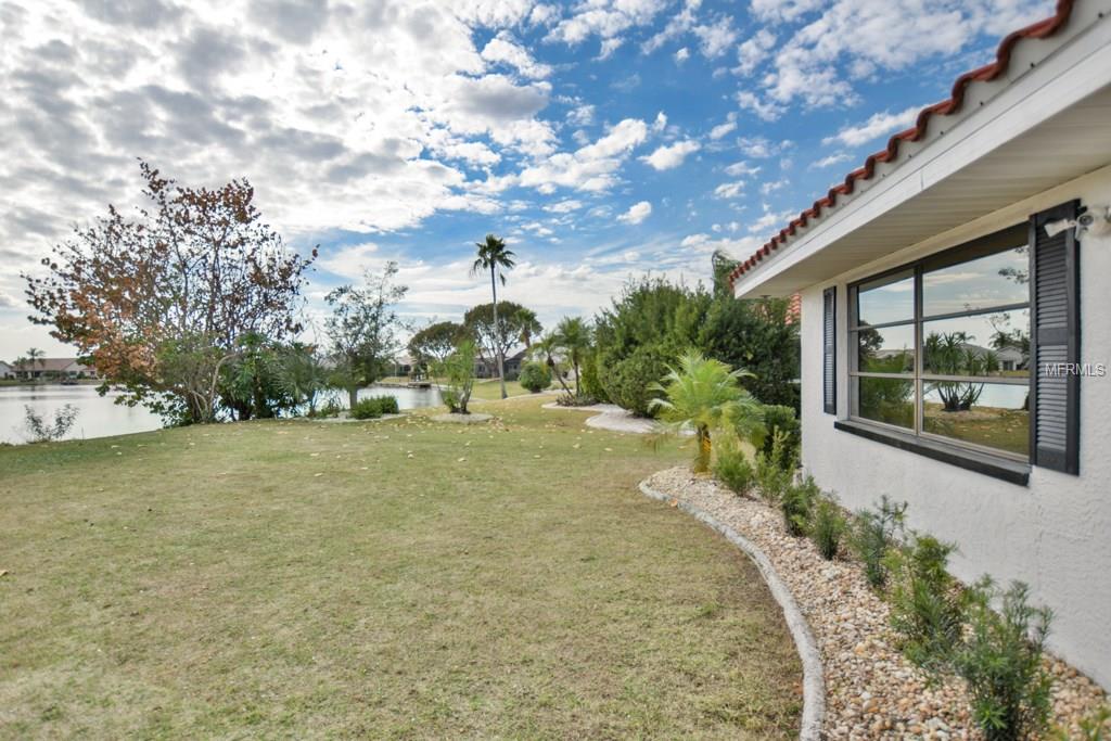 705 WESTMONT WAY, SUN CITY CENTER, Florida 33573, 2 Bedrooms Bedrooms, 8 Rooms Rooms,2 BathroomsBathrooms,Residential,For sale,WESTMONT,T2927418