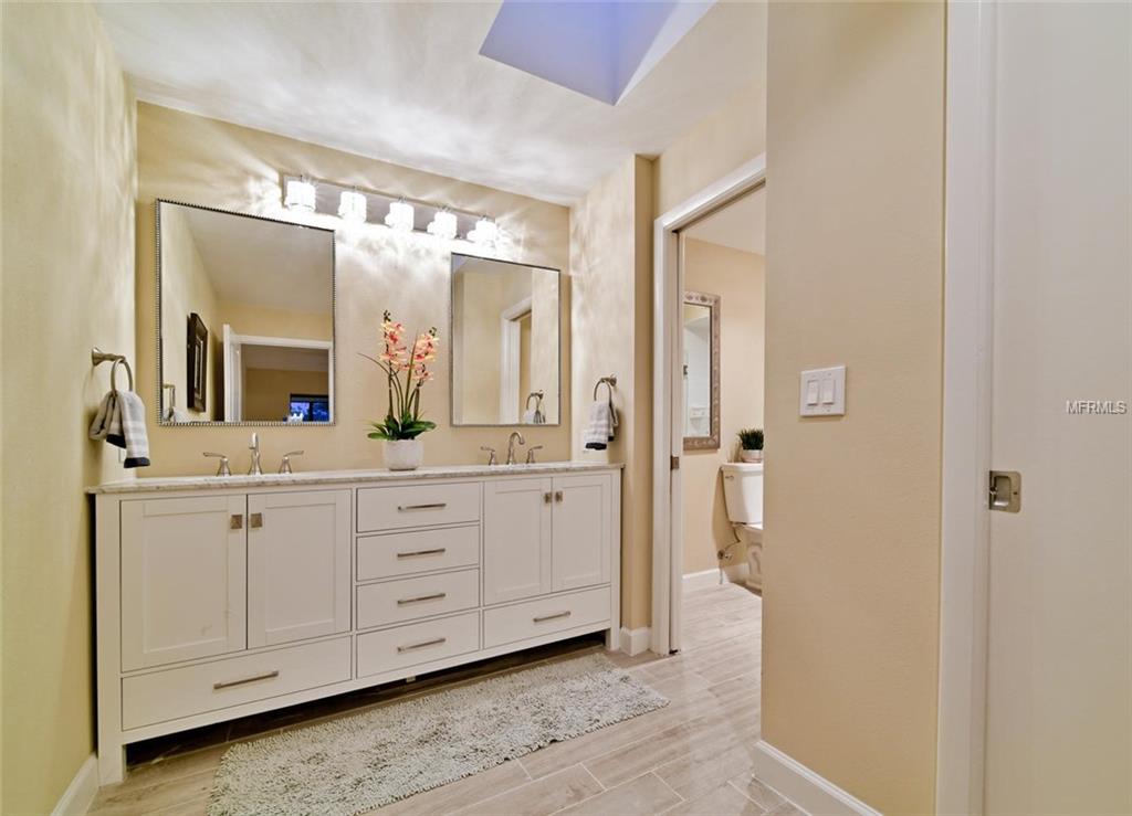 5417 EVERWOOD RUN, SARASOTA, Florida 34235, 3 Bedrooms Bedrooms, 8 Rooms Rooms,2 BathroomsBathrooms,Residential,For sale,EVERWOOD,A4209870