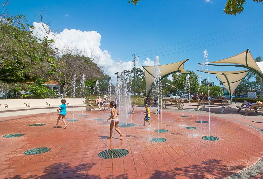 200 THE ESPLANADE N, VENICE, Florida 34285, 2 Bedrooms Bedrooms, 5 Rooms Rooms,2 BathroomsBathrooms,Residential,For sale,THE ESPLANADE,A4187821