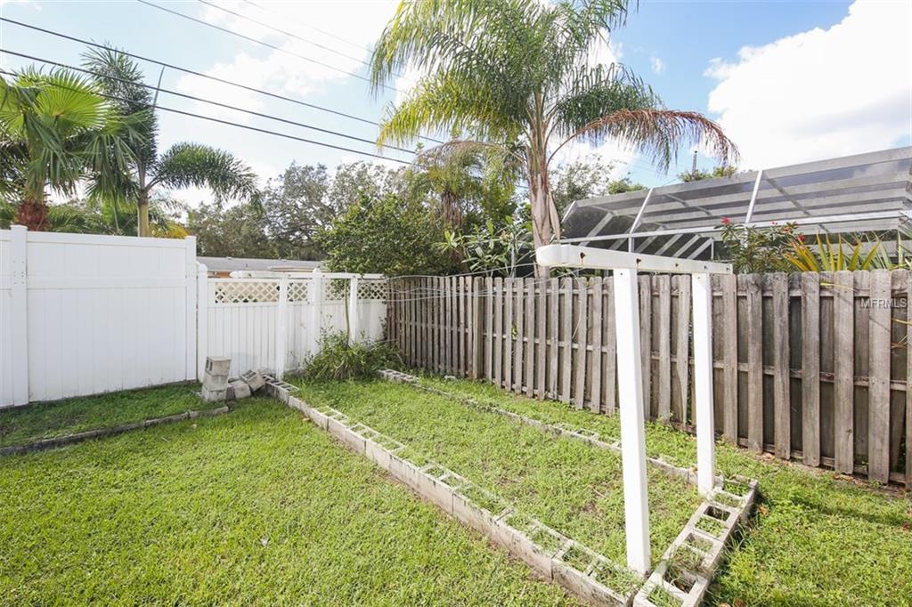 6653 COLONIAL DRIVE, SARASOTA, Florida 34231, 2 Bedrooms Bedrooms, 7 Rooms Rooms,2 BathroomsBathrooms,Residential,For sale,COLONIAL,A4196815