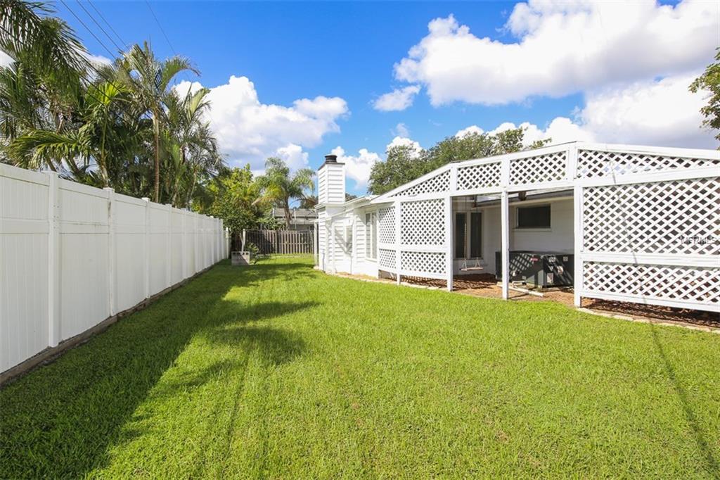 6653 COLONIAL DRIVE, SARASOTA, Florida 34231, 2 Bedrooms Bedrooms, 7 Rooms Rooms,2 BathroomsBathrooms,Residential,For sale,COLONIAL,A4196815