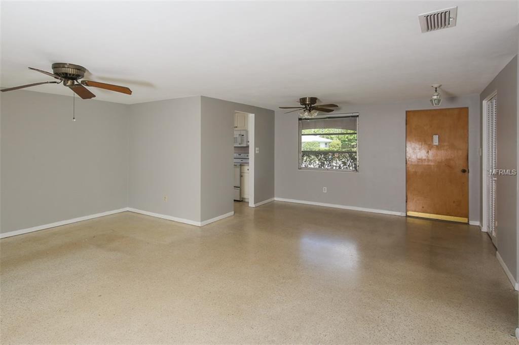 6653 COLONIAL DRIVE, SARASOTA, Florida 34231, 2 Bedrooms Bedrooms, 7 Rooms Rooms,2 BathroomsBathrooms,Residential,For sale,COLONIAL,A4196815