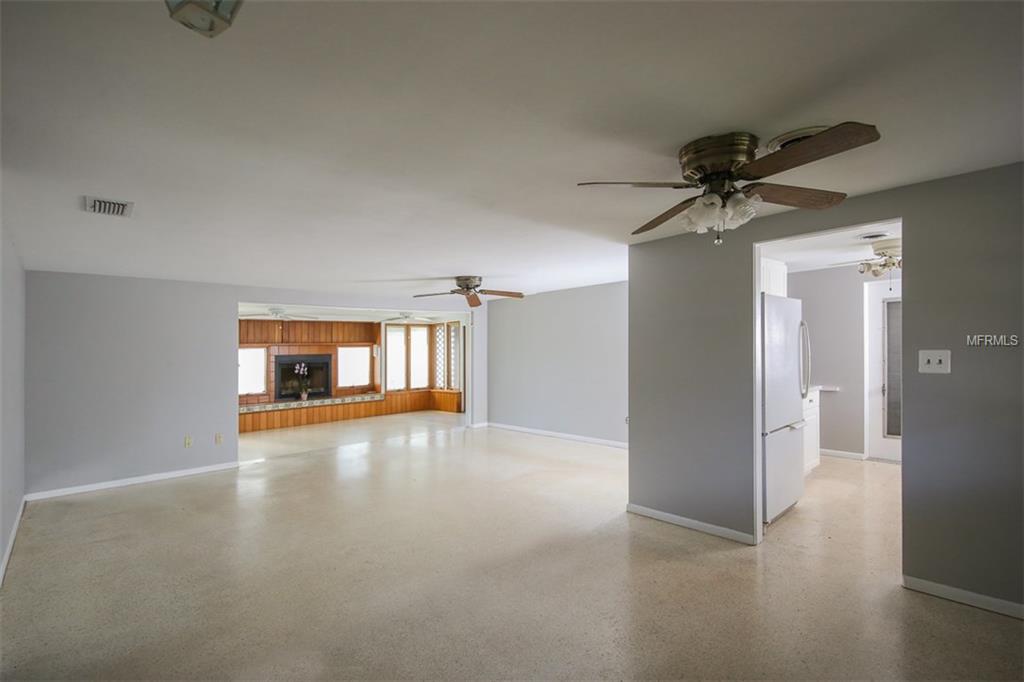 6653 COLONIAL DRIVE, SARASOTA, Florida 34231, 2 Bedrooms Bedrooms, 7 Rooms Rooms,2 BathroomsBathrooms,Residential,For sale,COLONIAL,A4196815