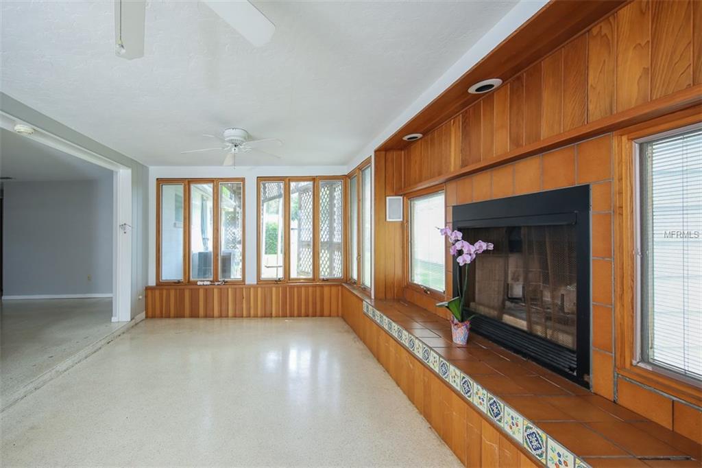 6653 COLONIAL DRIVE, SARASOTA, Florida 34231, 2 Bedrooms Bedrooms, 7 Rooms Rooms,2 BathroomsBathrooms,Residential,For sale,COLONIAL,A4196815