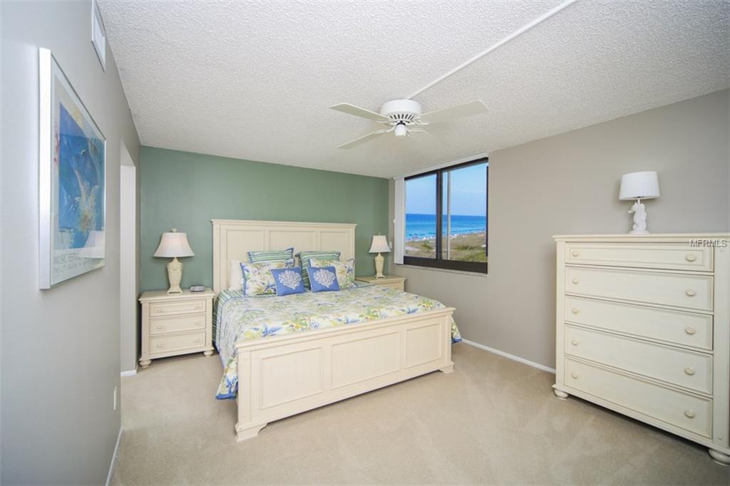 2045 GULF OF MEXICO DRIVE, LONGBOAT KEY, Florida 34228, 2 Bedrooms Bedrooms, 5 Rooms Rooms,2 BathroomsBathrooms,Residential,For sale,GULF OF MEXICO,A4209406