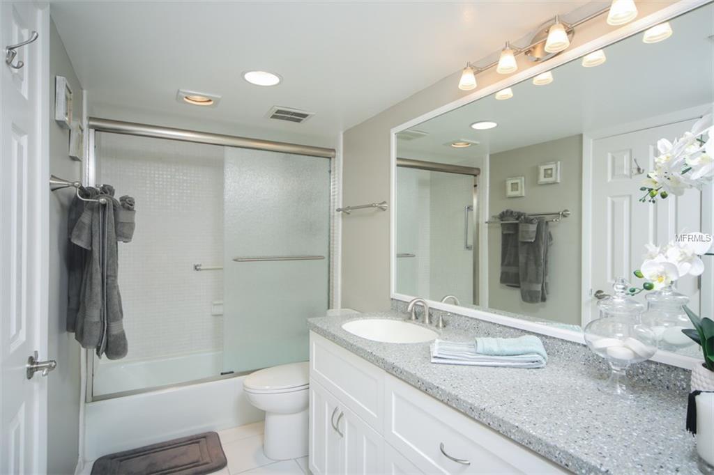 2045 GULF OF MEXICO DRIVE, LONGBOAT KEY, Florida 34228, 2 Bedrooms Bedrooms, 5 Rooms Rooms,2 BathroomsBathrooms,Residential,For sale,GULF OF MEXICO,A4209406