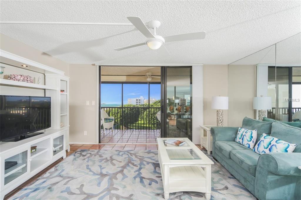 2045 GULF OF MEXICO DRIVE, LONGBOAT KEY, Florida 34228, 2 Bedrooms Bedrooms, 5 Rooms Rooms,2 BathroomsBathrooms,Residential,For sale,GULF OF MEXICO,A4209406