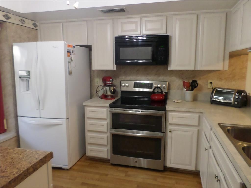 829 3RD AVENUE SW, LARGO, Florida 33770, 2 Bedrooms Bedrooms, 4 Rooms Rooms,2 BathroomsBathrooms,Residential,For sale,3RD,U7847381