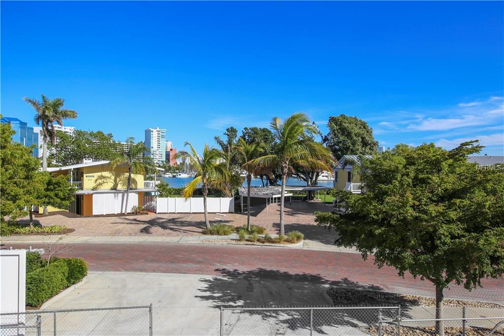 609 GOLDEN GATE POINT, SARASOTA, Florida 34236, 3 Bedrooms Bedrooms, 8 Rooms Rooms,3 BathroomsBathrooms,Residential,For sale,GOLDEN GATE,A4187874