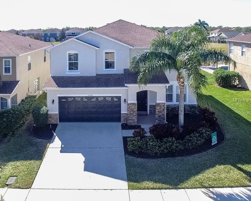 12542 OULTON CIRCLE, ORLANDO, Florida 32832, 4 Bedrooms Bedrooms, 8 Rooms Rooms,2 BathroomsBathrooms,Residential,For sale,OULTON,O5537336