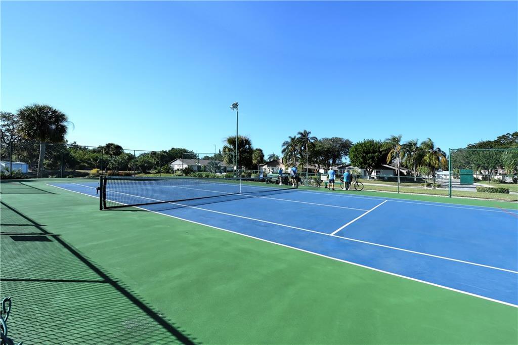 611 APPLE LANE, ENGLEWOOD, Florida 34223, 2 Bedrooms Bedrooms, 7 Rooms Rooms,2 BathroomsBathrooms,Residential,For sale,APPLE,N5915336