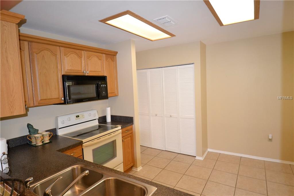 121 COLONY SOUTH DRIVE, TARPON SPRINGS, Florida 34689, 2 Bedrooms Bedrooms, 6 Rooms Rooms,2 BathroomsBathrooms,Residential,For sale,COLONY SOUTH,U7841516