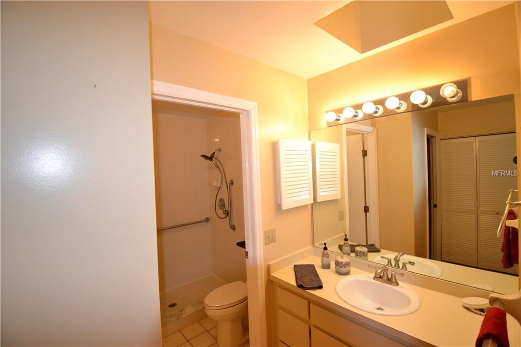 121 COLONY SOUTH DRIVE, TARPON SPRINGS, Florida 34689, 2 Bedrooms Bedrooms, 6 Rooms Rooms,2 BathroomsBathrooms,Residential,For sale,COLONY SOUTH,U7841516