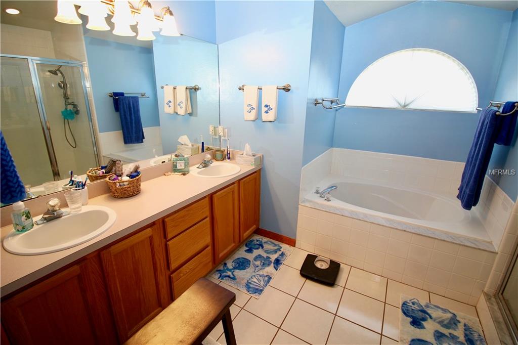 2315 SWEETWATER BOULEVARD, SAINT CLOUD, Florida 34772, 3 Bedrooms Bedrooms, 6 Rooms Rooms,2 BathroomsBathrooms,Residential,For sale,SWEETWATER,S4855787