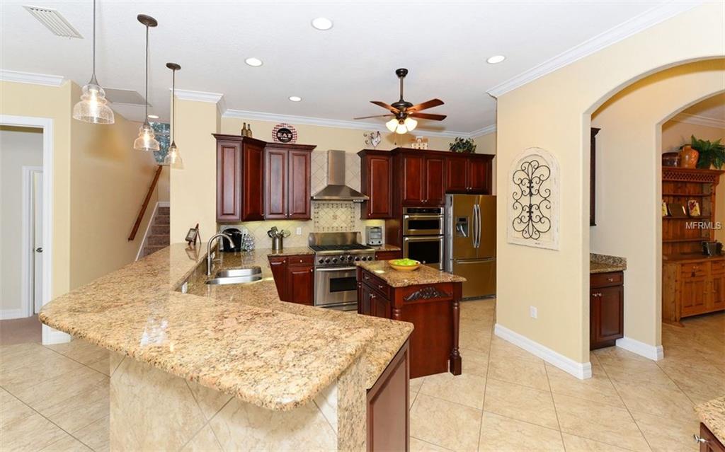 20507 69TH AVENUE E, BRADENTON, Florida 34211, 6 Bedrooms Bedrooms, 14 Rooms Rooms,4 BathroomsBathrooms,Residential,For sale,69TH,A4207240