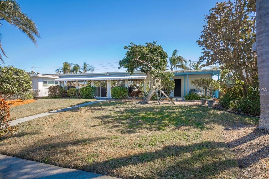 3727 FLORAMAR TERRACE, NEW PORT RICHEY, Florida 34652, 3 Bedrooms Bedrooms, 3 Rooms Rooms,2 BathroomsBathrooms,Residential,For sale,FLORAMAR,U7845189