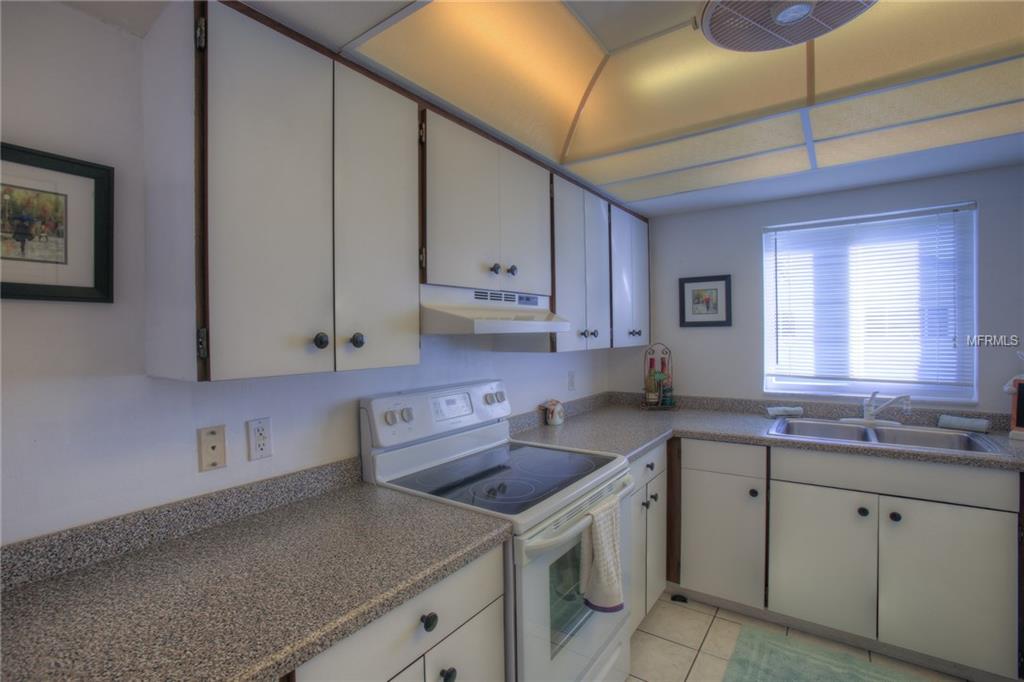 1351 GULF BOULEVARD, CLEARWATER BEACH, Florida 33767, 3 Bedrooms Bedrooms, 3 Rooms Rooms,2 BathroomsBathrooms,Residential,For sale,GULF,U7845719
