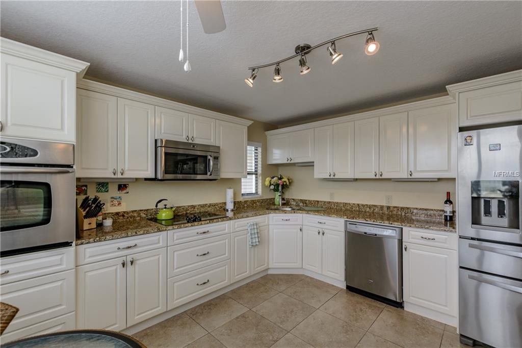 300 WOODETTE DRIVE, DUNEDIN, Florida 34698, 2 Bedrooms Bedrooms, 5 Rooms Rooms,2 BathroomsBathrooms,Residential,For sale,WOODETTE,U7846094