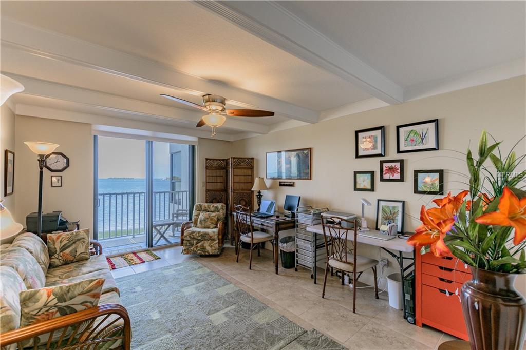 300 WOODETTE DRIVE, DUNEDIN, Florida 34698, 2 Bedrooms Bedrooms, 5 Rooms Rooms,2 BathroomsBathrooms,Residential,For sale,WOODETTE,U7846094