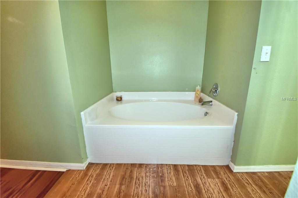 5862 WINDRIDGE DRIVE, WINTER HAVEN, Florida 33881, 4 Bedrooms Bedrooms, 10 Rooms Rooms,3 BathroomsBathrooms,Residential,For sale,WINDRIDGE,P4719004