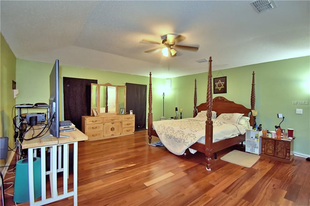 5862 WINDRIDGE DRIVE, WINTER HAVEN, Florida 33881, 4 Bedrooms Bedrooms, 10 Rooms Rooms,3 BathroomsBathrooms,Residential,For sale,WINDRIDGE,P4719004