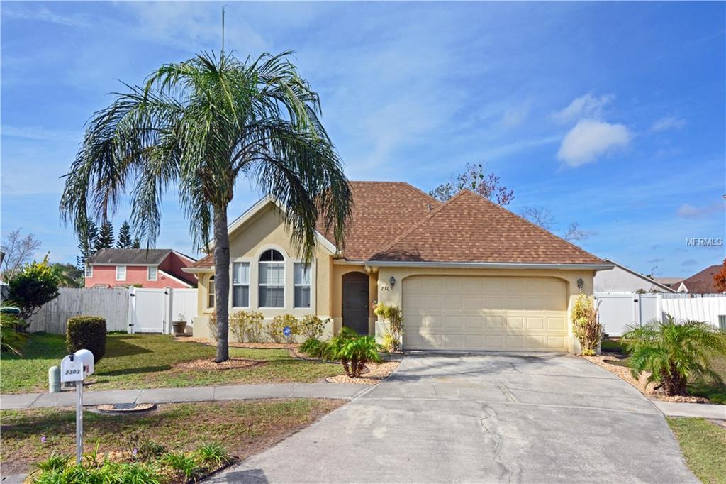 2303 ISLAND CLUB WAY, ORLANDO, Florida 32822, 3 Bedrooms Bedrooms, 7 Rooms Rooms,2 BathroomsBathrooms,Residential,For sale,ISLAND CLUB,O5561602