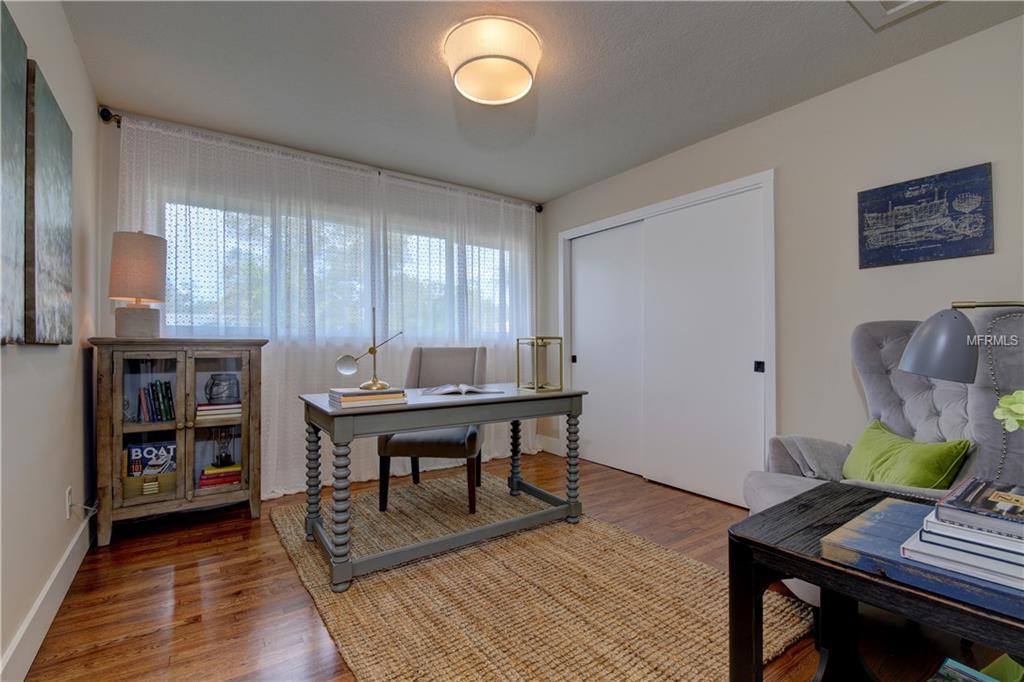 7200 2ND AVENUE S, ST PETERSBURG, Florida 33707, 4 Bedrooms Bedrooms, 8 Rooms Rooms,3 BathroomsBathrooms,Residential,For sale,2ND,U7847462