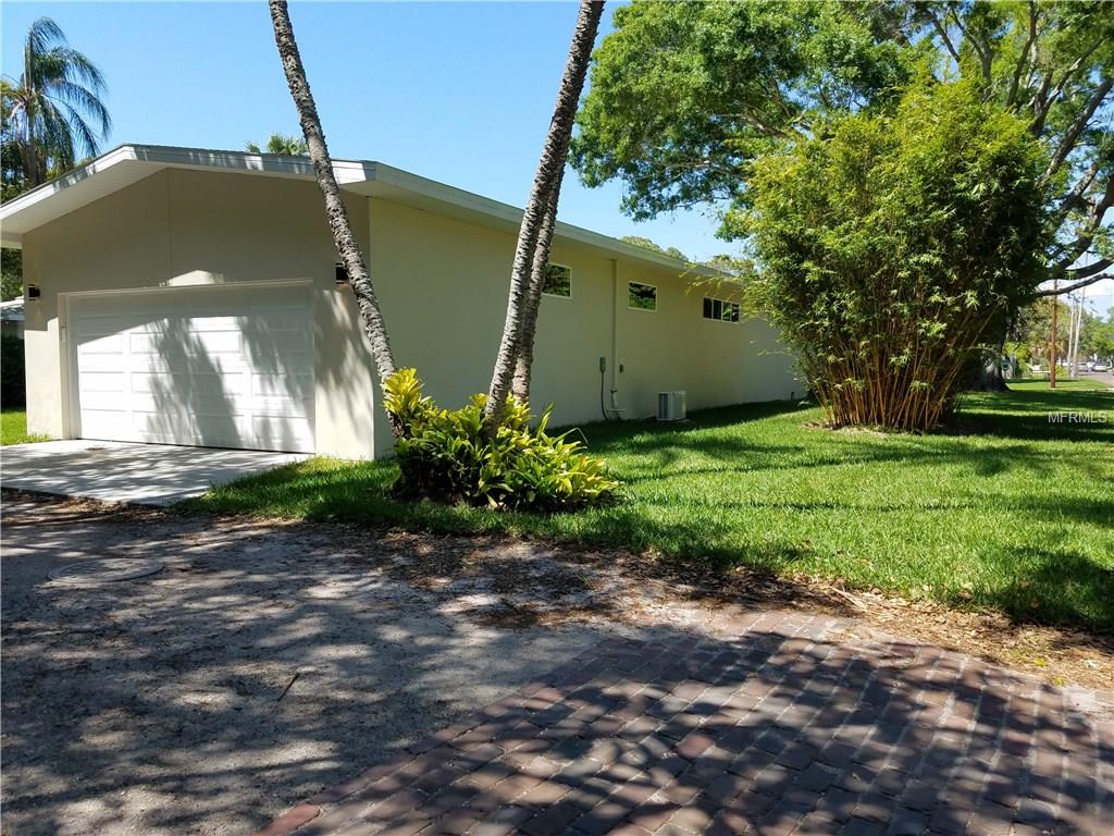 7200 2ND AVENUE S, ST PETERSBURG, Florida 33707, 4 Bedrooms Bedrooms, 8 Rooms Rooms,3 BathroomsBathrooms,Residential,For sale,2ND,U7847462
