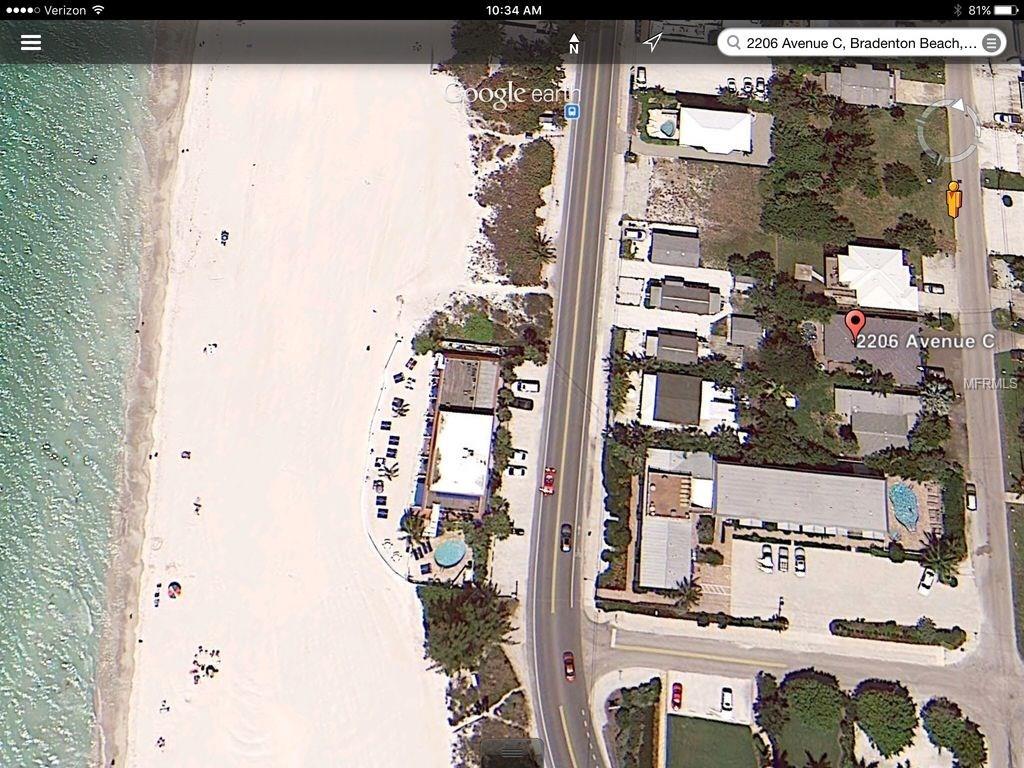 2206 AVENUE C, BRADENTON BEACH, Florida 34217, 3 Bedrooms Bedrooms, 7 Rooms Rooms,2 BathroomsBathrooms,Residential,For sale,AVENUE C,A4210099