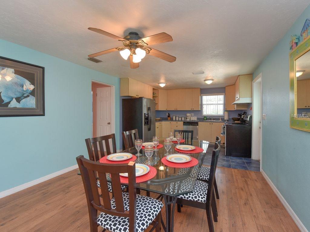 2206 AVENUE C, BRADENTON BEACH, Florida 34217, 3 Bedrooms Bedrooms, 7 Rooms Rooms,2 BathroomsBathrooms,Residential,For sale,AVENUE C,A4210099