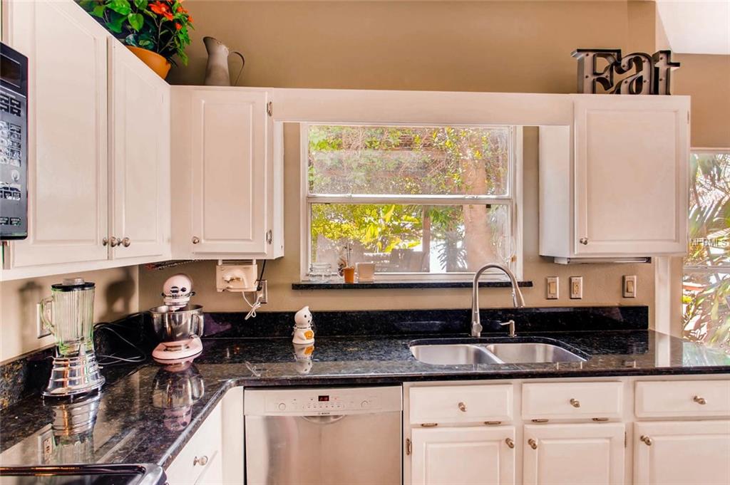 7220 BAY CLUB WAY, ORLANDO, Florida 32835, 3 Bedrooms Bedrooms, 7 Rooms Rooms,2 BathroomsBathrooms,Residential,For sale,BAY CLUB,O5529858