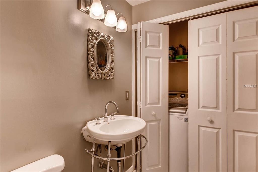 7220 BAY CLUB WAY, ORLANDO, Florida 32835, 3 Bedrooms Bedrooms, 7 Rooms Rooms,2 BathroomsBathrooms,Residential,For sale,BAY CLUB,O5529858