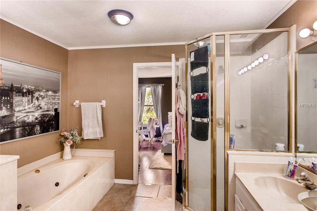 7220 BAY CLUB WAY, ORLANDO, Florida 32835, 3 Bedrooms Bedrooms, 7 Rooms Rooms,2 BathroomsBathrooms,Residential,For sale,BAY CLUB,O5529858