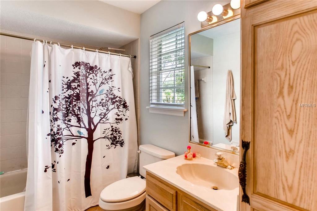 7220 BAY CLUB WAY, ORLANDO, Florida 32835, 3 Bedrooms Bedrooms, 7 Rooms Rooms,2 BathroomsBathrooms,Residential,For sale,BAY CLUB,O5529858