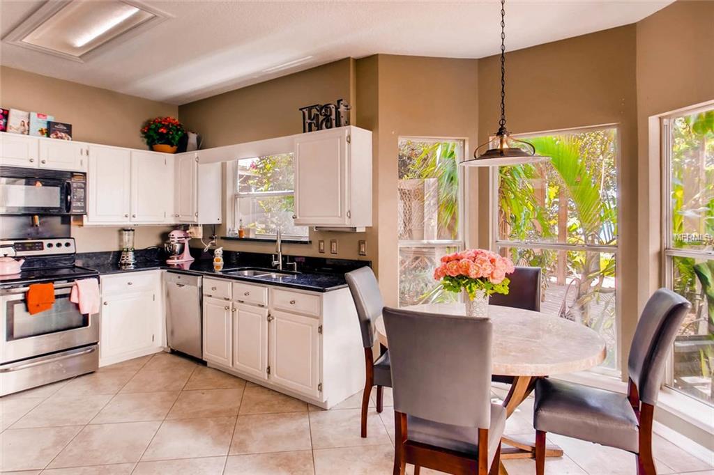 7220 BAY CLUB WAY, ORLANDO, Florida 32835, 3 Bedrooms Bedrooms, 7 Rooms Rooms,2 BathroomsBathrooms,Residential,For sale,BAY CLUB,O5529858